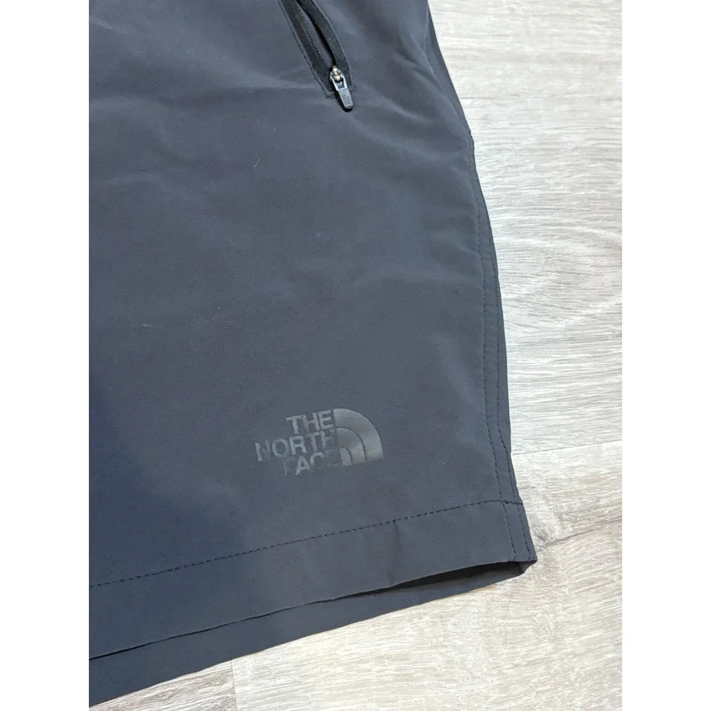 The North Face Mens XXL Gray‎ Hiking Shorts Belted Zip Pockets Outdoor